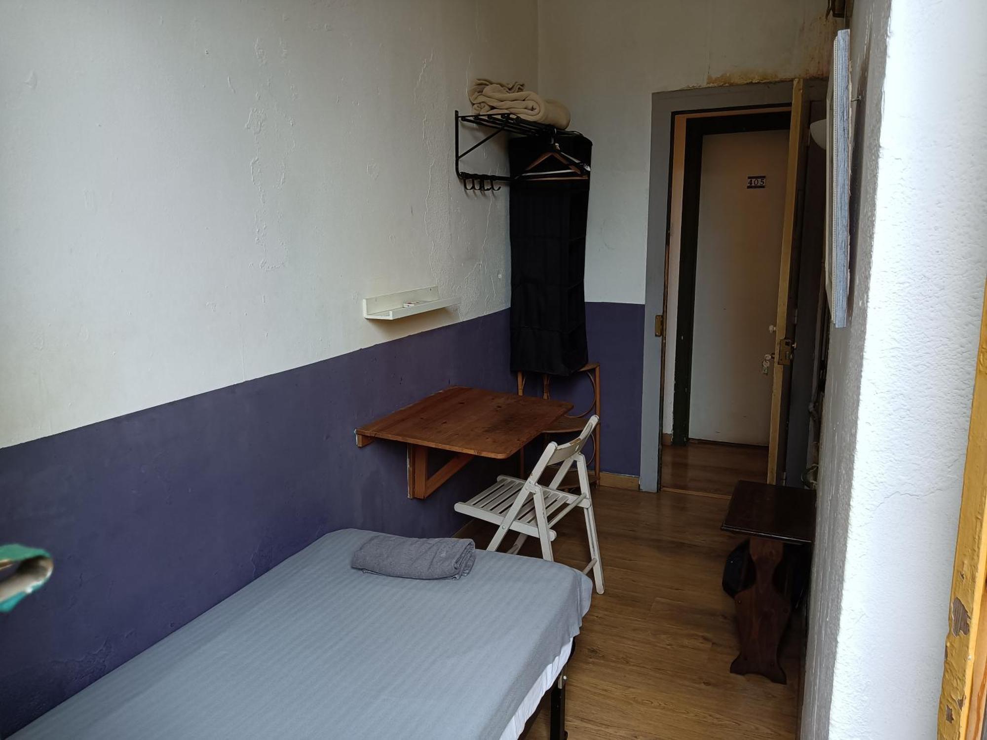 Standard Single Room with Shared Bathroom,1649909011:JPEG